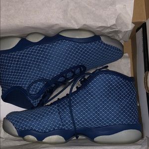 Jordan Horizon Blue 11